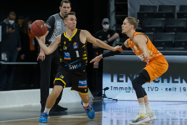 在欧洲足坛 在欧洲足坛