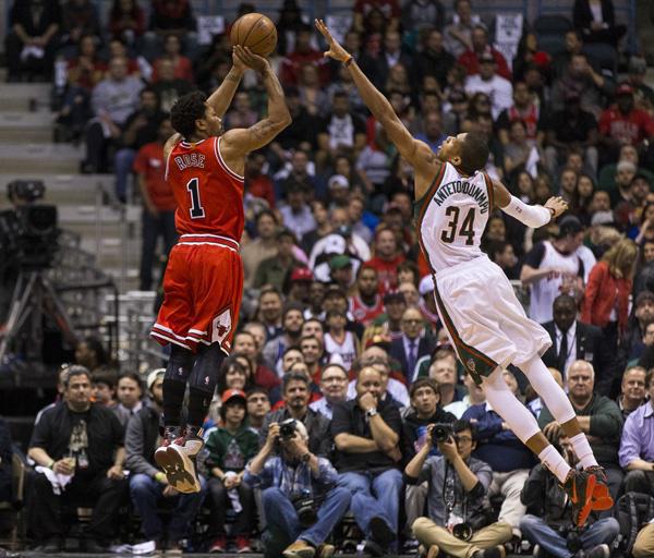 新秀一战成 新秀一战成